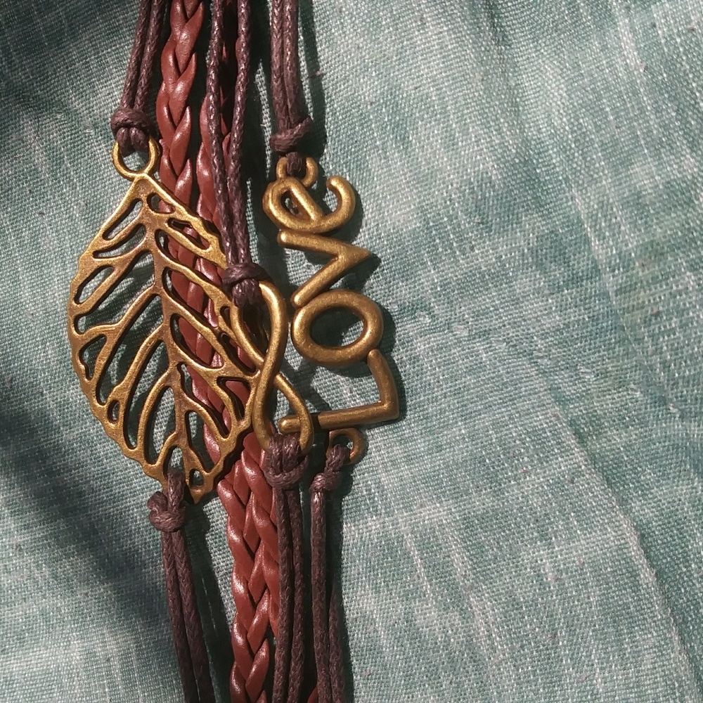 🔴 Multilayer Bracelet - Picture 2 of 3